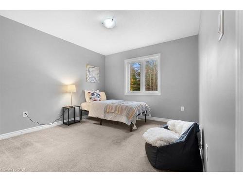 28-324 Equestrian Way, Cambridge, ON - Indoor Photo Showing Bedroom