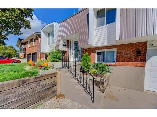 320 Country Hill Drive, Kitchener, ON - Outdoor