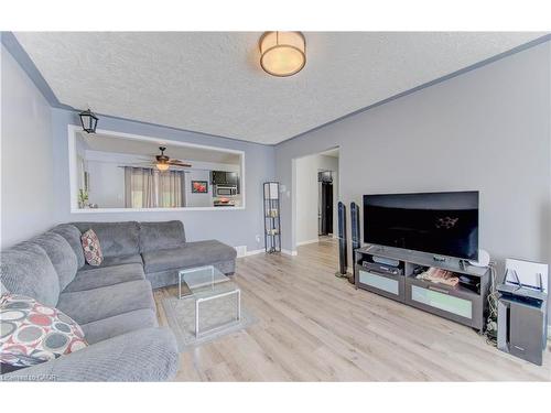 320 Country Hill Drive, Kitchener, ON - Indoor Photo Showing Living Room