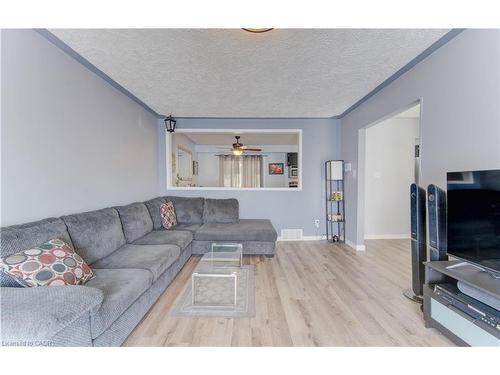 320 Country Hill Drive, Kitchener, ON - Indoor Photo Showing Living Room