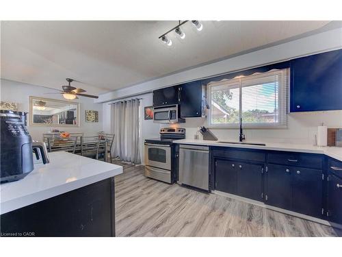 320 Country Hill Drive, Kitchener, ON - Indoor Photo Showing Kitchen