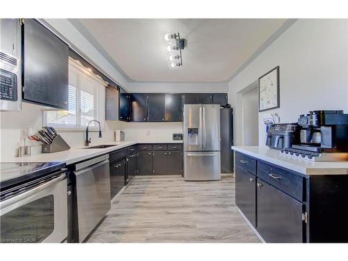 320 Country Hill Drive, Kitchener, ON - Indoor Photo Showing Kitchen With Stainless Steel Kitchen