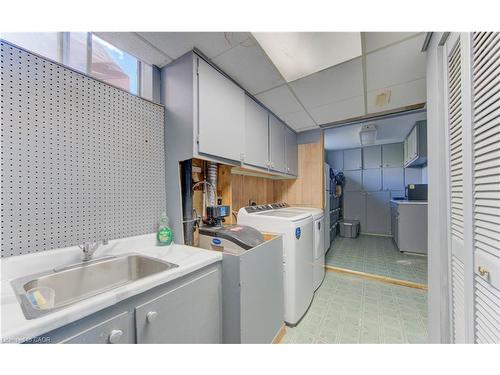 320 Country Hill Drive, Kitchener, ON - Indoor Photo Showing Laundry Room