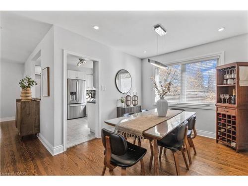 496 Pineland Avenue, Oakville, ON - Indoor Photo Showing Dining Room