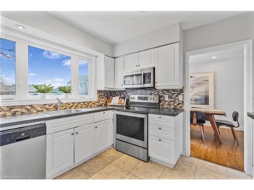 496 Pineland Avenue, Oakville, ON - Indoor Photo Showing Kitchen