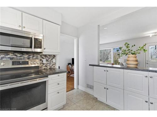 496 Pineland Avenue, Oakville, ON - Indoor Photo Showing Kitchen