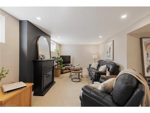 496 Pineland Avenue, Oakville, ON - Indoor