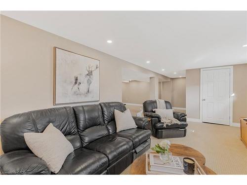 496 Pineland Avenue, Oakville, ON - Indoor Photo Showing Living Room