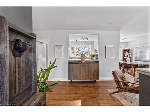 496 Pineland Avenue, Oakville, ON - Indoor