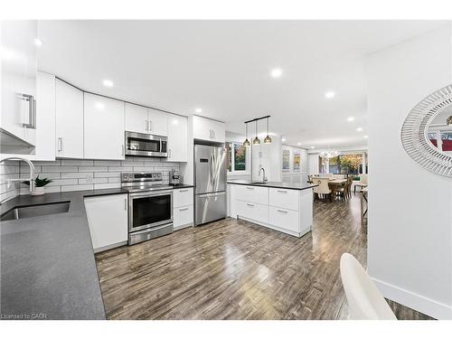 23 Stonegate Drive, Kitchener, ON - Indoor Photo Showing Kitchen With Upgraded Kitchen