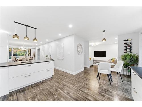 23 Stonegate Drive, Kitchener, ON - Indoor