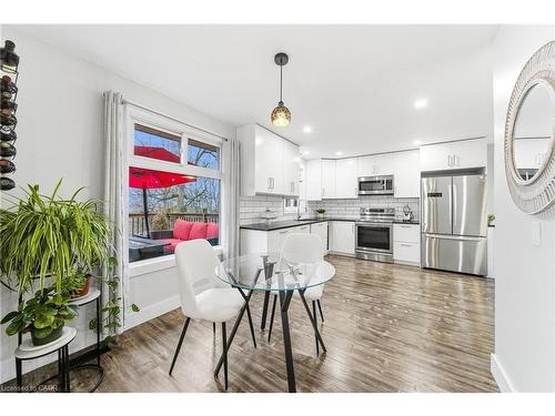 23 Stonegate Drive, Kitchener, ON - Indoor