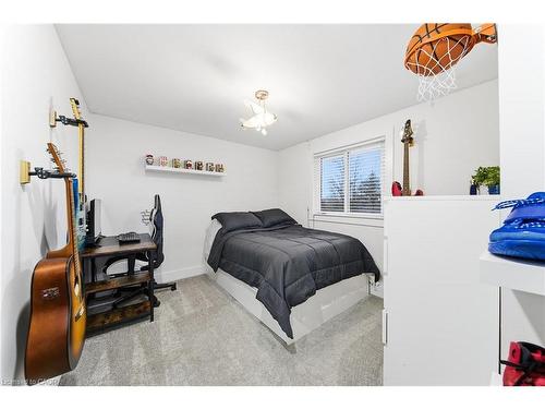 23 Stonegate Drive, Kitchener, ON - Indoor Photo Showing Bedroom
