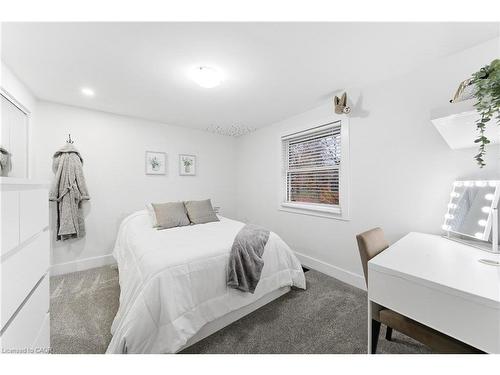 23 Stonegate Drive, Kitchener, ON - Indoor Photo Showing Bedroom