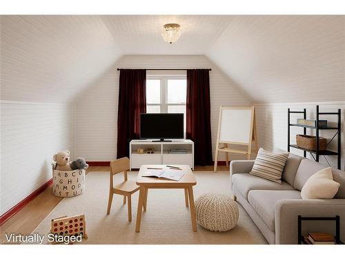 538 Hughson Street N, Hamilton, ON - Indoor Photo Showing Living Room