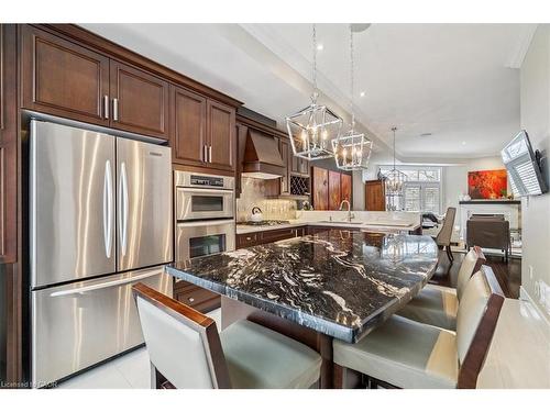 3-120 Bronte Road, Oakville, ON - Indoor Photo Showing Kitchen