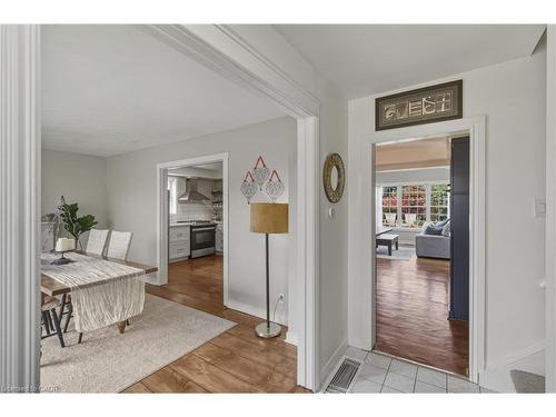 5373 Spruce Avenue, Burlington, ON - Indoor Photo Showing Other Room