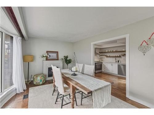 5373 Spruce Avenue, Burlington, ON - Indoor