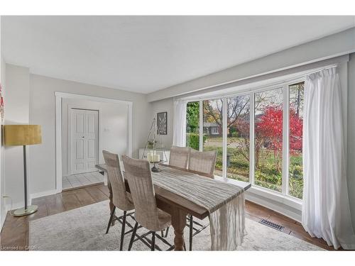 5373 Spruce Avenue, Burlington, ON - Indoor Photo Showing Dining Room