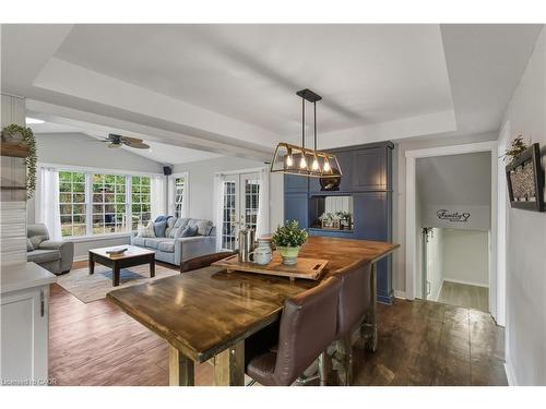 5373 Spruce Avenue, Burlington, ON - Indoor