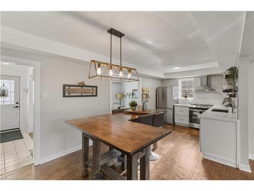 5373 Spruce Avenue, Burlington, ON - Indoor