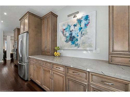 8 Zaduk Place, Guelph, ON - Indoor