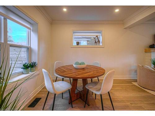 30 Dunbar Road S, Waterloo, ON - Indoor Photo Showing Dining Room