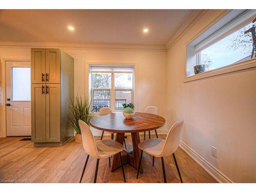 30 Dunbar Road S, Waterloo, ON - Indoor Photo Showing Dining Room