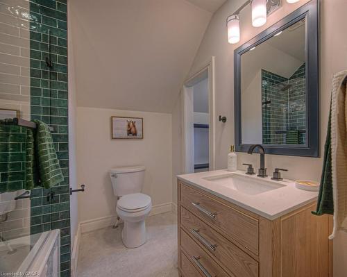 30 Dunbar Road S, Waterloo, ON - Indoor Photo Showing Bathroom