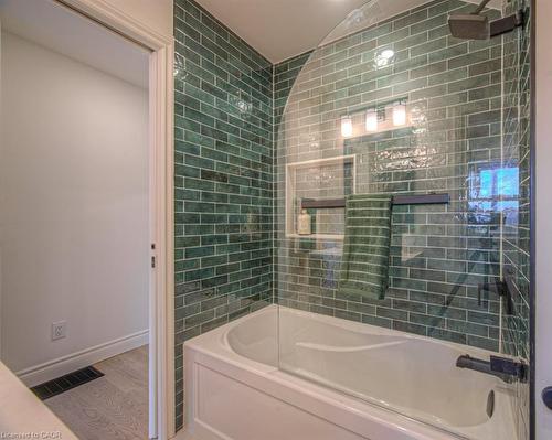 30 Dunbar Road S, Waterloo, ON - Indoor Photo Showing Bathroom