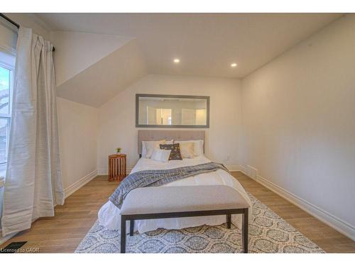 30 Dunbar Road S, Waterloo, ON - Indoor Photo Showing Bedroom