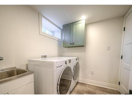 30 Dunbar Road S, Waterloo, ON - Indoor Photo Showing Laundry Room