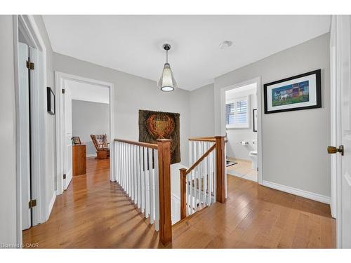 677 Powell Court, Burlington, ON - Indoor Photo Showing Other Room