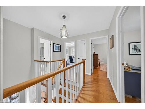 677 Powell Court, Burlington, ON - Indoor Photo Showing Other Room