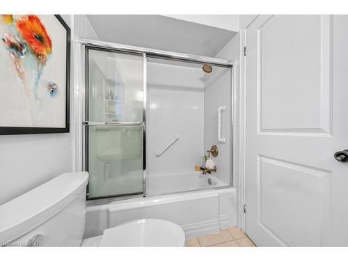 677 Powell Court, Burlington, ON - Indoor Photo Showing Bathroom