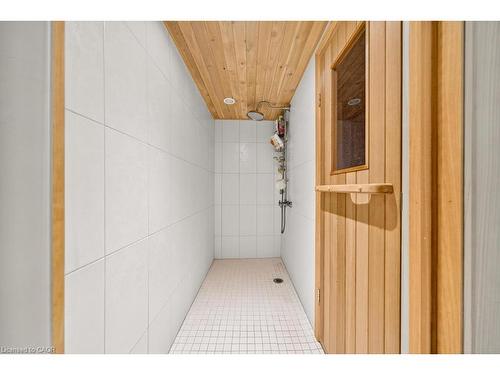 677 Powell Court, Burlington, ON - Indoor