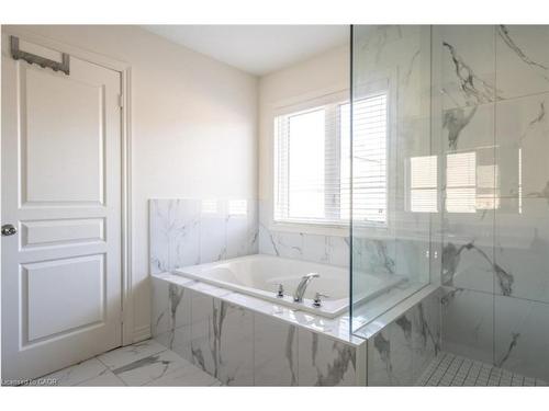 3159 Lula Road, Burlington, ON - Indoor Photo Showing Bathroom