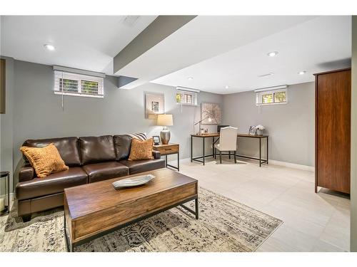 4 Upper Canada Drive, St. Catharines, ON - Indoor