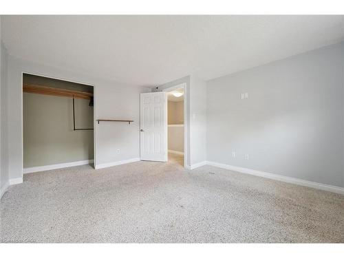 424 Benesfort Court, Kitchener, ON - Indoor Photo Showing Other Room