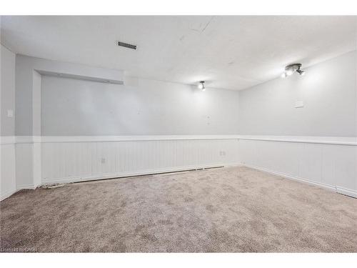 424 Benesfort Court, Kitchener, ON - Indoor Photo Showing Other Room