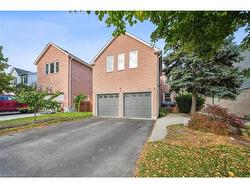 1173 Bridlewood Trail  Oakville, ON L6M 2L3