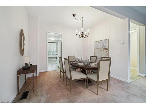 58-3029 Glencrest Road, Burlington, ON - Indoor Photo Showing Dining Room
