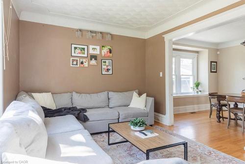65 Banff Street, Caledonia, ON - Indoor Photo Showing Living Room