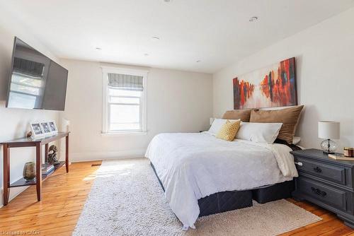 65 Banff Street, Caledonia, ON - Indoor Photo Showing Bedroom