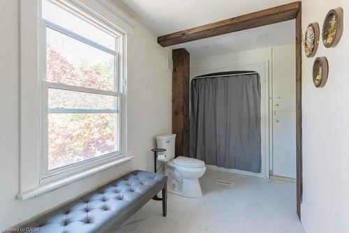 65 Banff Street, Caledonia, ON - Indoor Photo Showing Bathroom