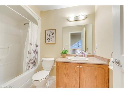 42 Creanona Boulevard, Stoney Creek, ON - Indoor Photo Showing Bathroom