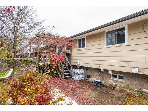 67 Pinemeadow Crescent, Waterloo, ON - Outdoor With Exterior