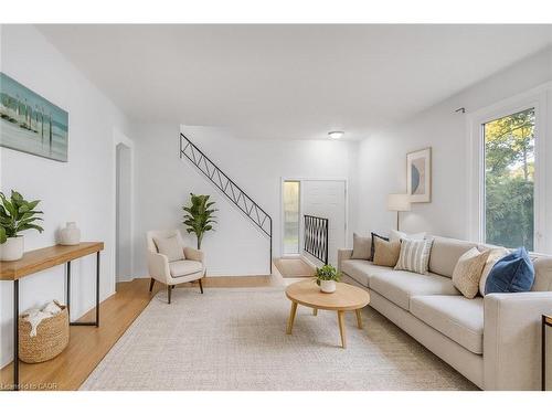 48 Luscombe Street, Hamilton, ON - Indoor Photo Showing Living Room