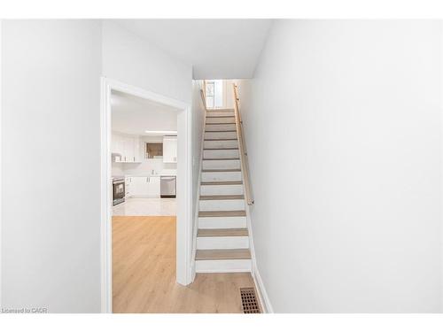 8 Leeds Street, Hamilton, ON - Indoor Photo Showing Other Room