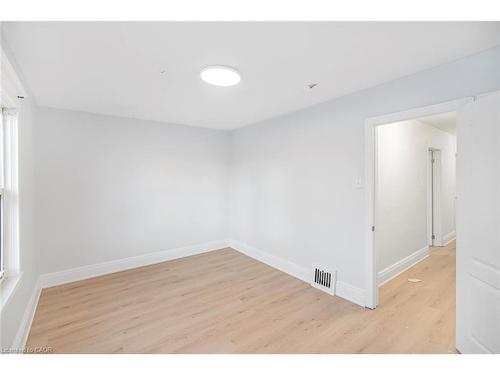 8 Leeds Street, Hamilton, ON - Indoor Photo Showing Other Room